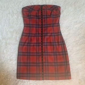 🦋NWOT Strapless plaid dress